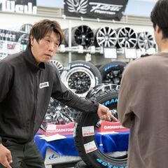 【短期】タイヤ専門店の接客PITスタッフ【宇都宮店】の画像