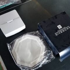 GIVENCHY 洋皿セットの画像