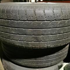 ２１５　６５　１６　インチ　４本　鉄ホイール　キャップ付　日産の画像