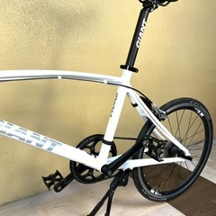 M GIANT IDIOM 自転車 タイヤ空気無しの画像