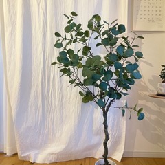 Nature ナチュレ 観葉植物 ユーカリ フェイクグリーン 人工 室内 リビング オフィス 一人暮らし 緑 インテリア インテリアグリーン 光触媒 空気清浄 消臭 抗菌 防汚 ホルムアルデヒド分解 おしゃれ 高さ130cm 人工 造花 の画像