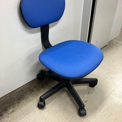 K2410-448 オフィスチェア 肘置き 毛玉あり 中古の画像