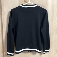 150㌢　女の子トップス　フルジップアウターの画像