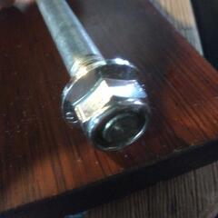 モンキー、フロントタイヤ用ボルト！の画像