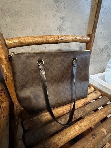 最終値下大容量coachトートバッグ　ブラウン