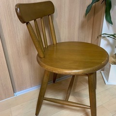 木製　椅子　アンティークの画像