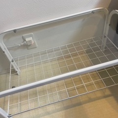 ガラステーブル