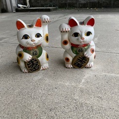 八4698【中古品】木彫りの招き猫 外形寸法幅17㎝ 奥行き15㎝ 高