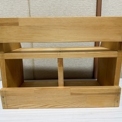 木製のDIYのCDラック・スタンドの画像