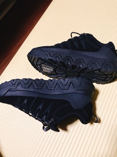UGG スニーカー W CAPTRAIL LOW ブラック
