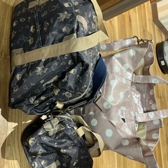 ROOTOTEのマザーバッグとムーミンのボストン、持ち手付きポーチ
の画像