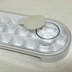 【擦り傷、臭いあり】製氷皿 製氷機 アイストレーの画像