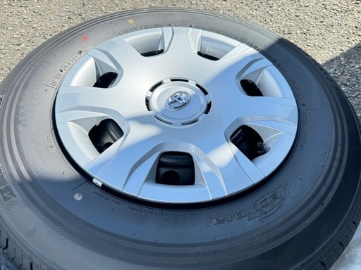 ハイエース　新車外しノーマルホイール