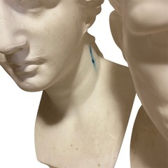 石膏像 ミロのヴィーナス 胸像 石膏 デッサン　2つの画像