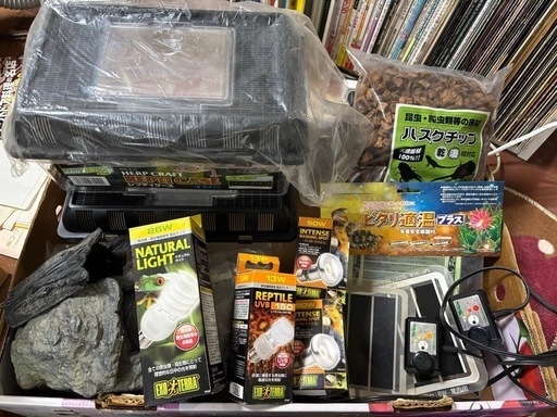 時々品物追加　爬虫類　飼育用品　新古品