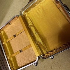 レトロ　スーツケース　アンティークの画像