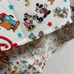 【新品⚜️】Disney ディズニーリゾート チームディズニー総柄シャツ 長袖 白 ホワイト Sの画像