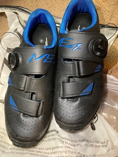 最終値下げ　
SHIMANO（シマノ）シューズとペダル（SPD専用）➕サイコン