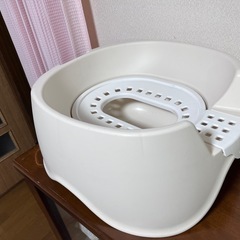 【美品】おまる型猫用トイレ