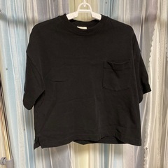 GU黒ニットカットソー