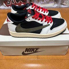 travis NIKE スニーカー