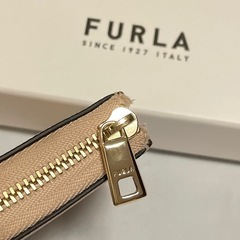 [フルラ] キーケース CAMELIA KEYCASE ZIP AROUND ピンク　プレゼント　クリスマス　誕生日 FURLAの画像