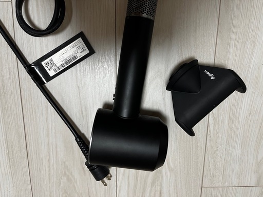 【ダイソン】　ドライヤー　アタッチメント付き