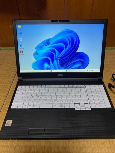 富士通　ノートパソコン