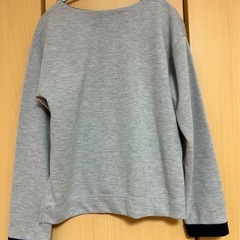 INDEX インデックス　ワールド　トレーナー　グレー　長袖　ビジュー付　美品の画像