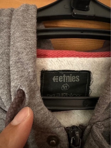 etnies パーカー