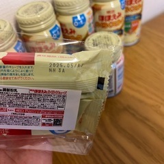 缶ミルク、キューブミルクの画像