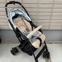 コンビ　ベビーカー　ベージュ、ブルー