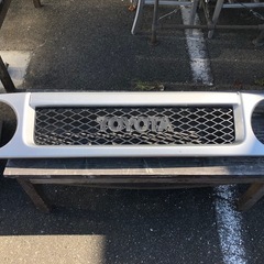 トヨタFJクルーザーフロントグリル