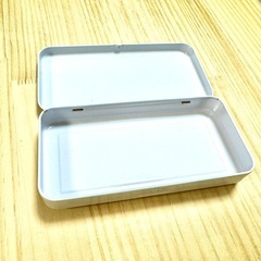 鈴木英人 缶ペンケース の画像