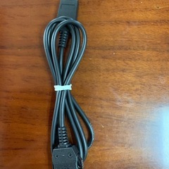 ａｕＷＩＮ対応携帯電話用データ転送・充電ＵＳＢケーブル(3）の画像