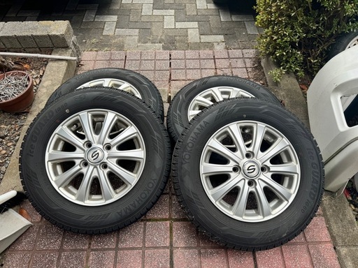 145/80r13 ヨコハマスタッドレス　21年製バリ溝