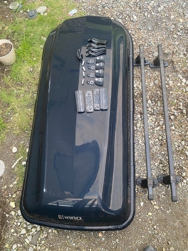 innoルーフボックスとバー