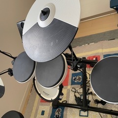 Roland電子ドラムセットの画像