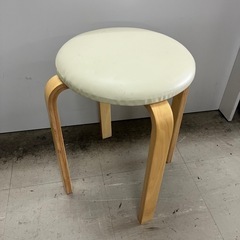 取引場所 南観音 K2420-454 スツール 汚れキズあり ①