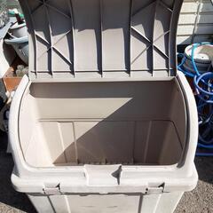 屋外用ゴミ箱　の画像