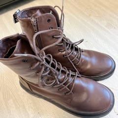 ハイカットブーツ　Mサイズの画像