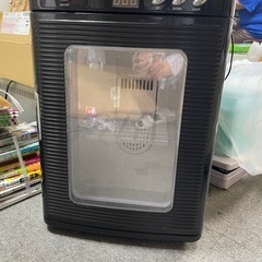 11月8日て終了。ポータブル温冷庫（お値下げしました）