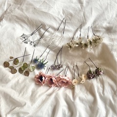 ヘッドアクセサリー　髪飾りの画像