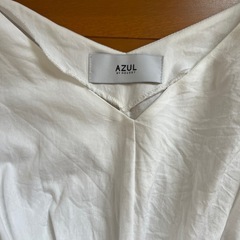 AZUL MOUSSY トップスの画像