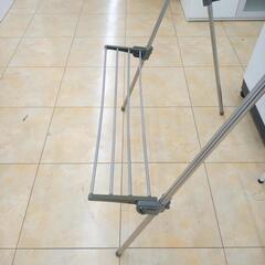 ★ジモティ割あり★  物干し シルバー✕グレー H163×D68×W102～ クリーニング済み OJ6251の画像