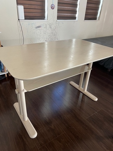 ダイニングテーブル　フランフラン