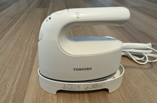 TOSHIBA衣類スチーマー　TAS-V7