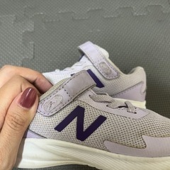 ニューバランススニーカー15.5センチの画像