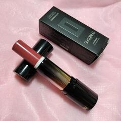 落ち着いた色味の口紅　美品