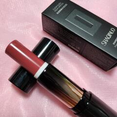 落ち着いた色味の口紅　美品の画像